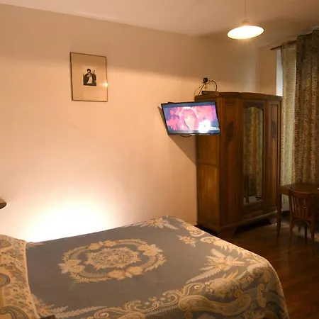 Hotel d'Orléans Paris Gare de l'Est-3